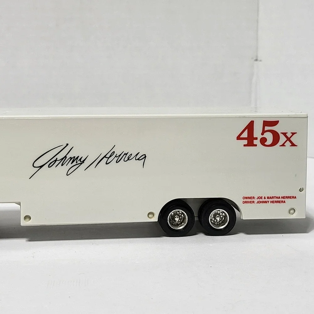 Racing Champions 1994 Johnny Herrera 45x Sprint Car Semi Truck Trailer White
